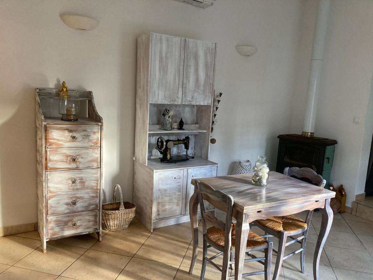 Gite Encore Un Soir Hyères Екстериор снимка